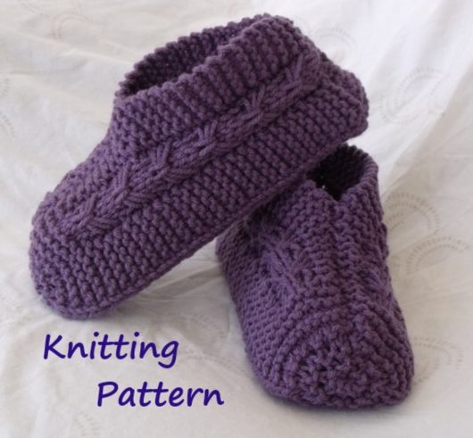 Bow Slippers Knitting Pattern