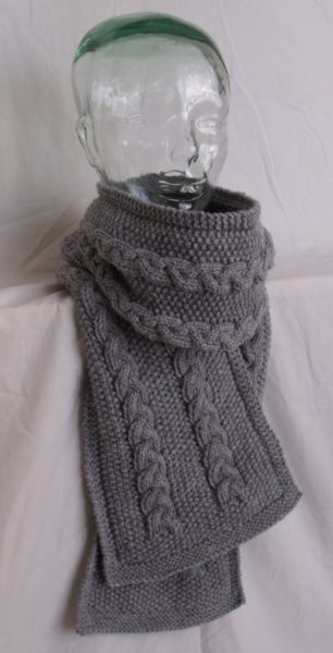 Cable knit scarf knitting pattern