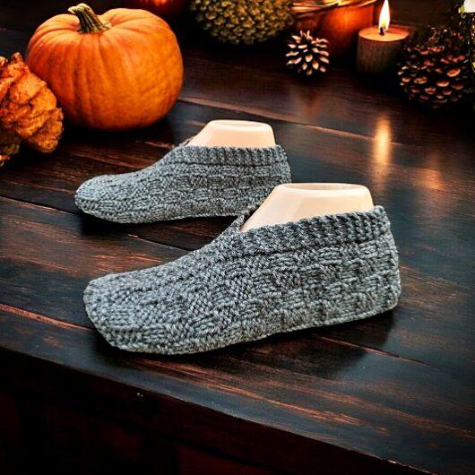 Knitted Slippers for Men - FREE Knitting Pattern