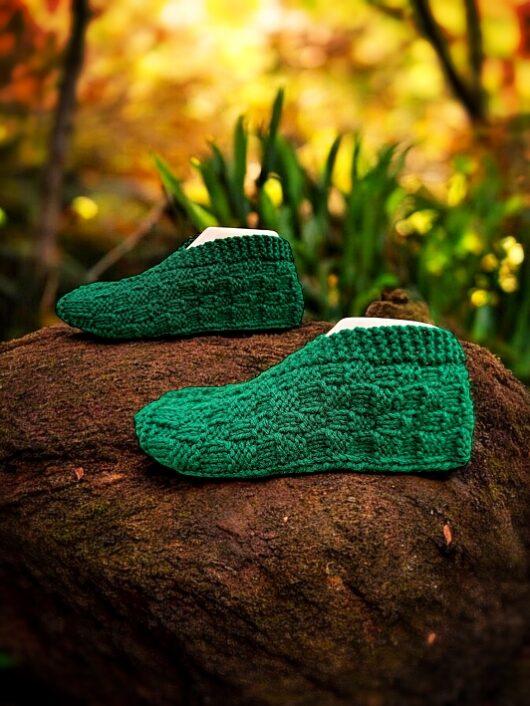 Knitted Slippers for Men - FREE Knitting Pattern