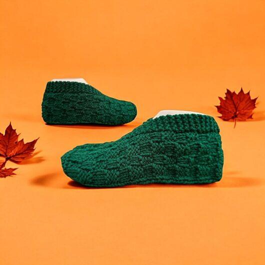 Knitted Slippers for Men - FREE Knitting Pattern