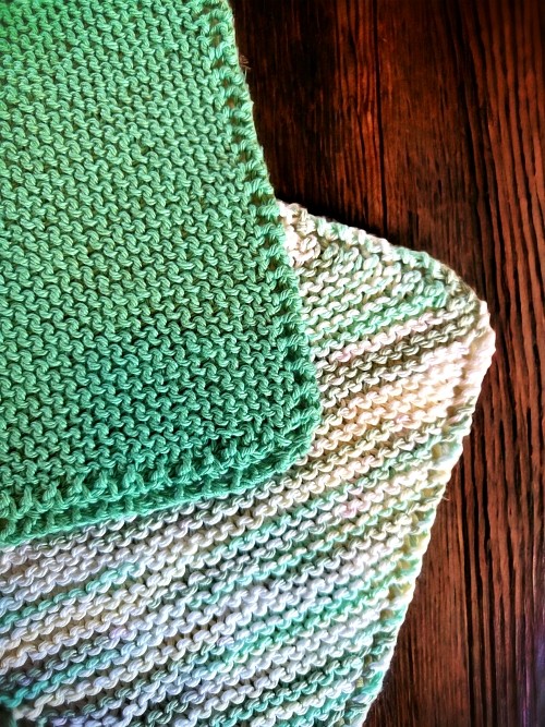 Beginner knitting pattern - make a dishcloth