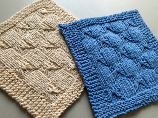 Knitted Dishcloth Pattern - With Bows!