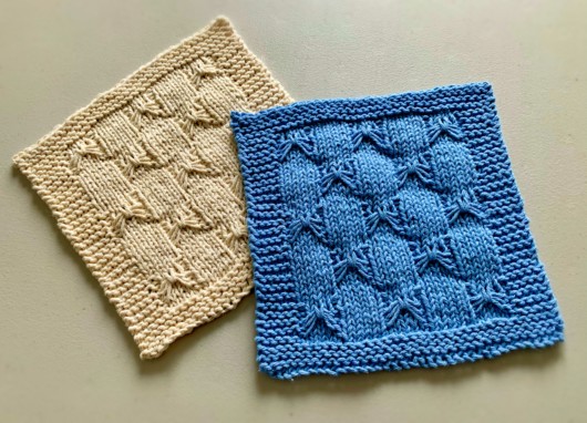 Free Knitted Dishcloth Pattern - With Bows!