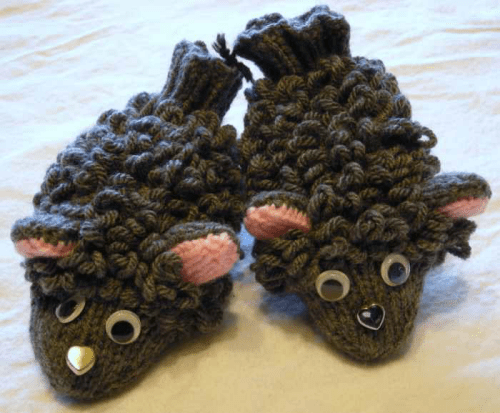 Adult Sheep Slippers - FREE Knitting Pattern