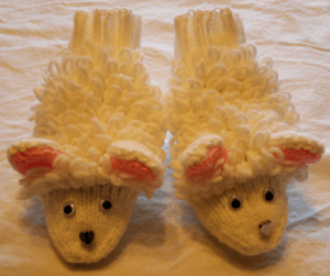 Adult Sheep Slippers - FREE Knitting Pattern