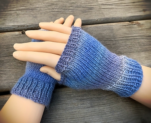 How to knit fingerless gloves