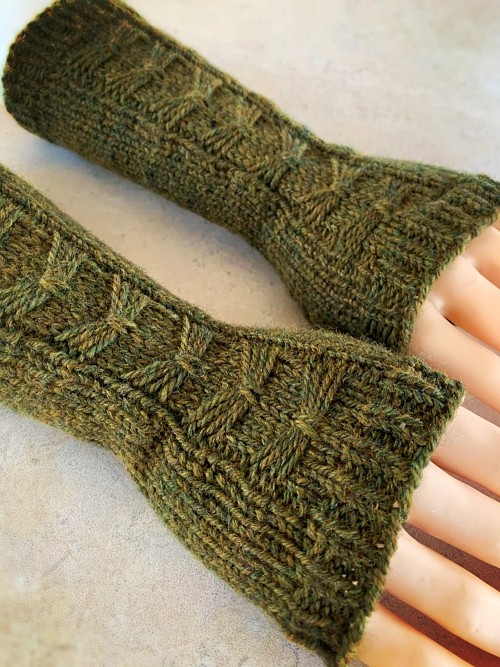 Green bow fingerless arm warmers