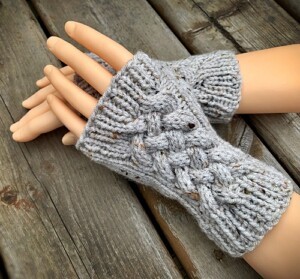 FREE Knitting Pattern – Cable Fingerless Gloves