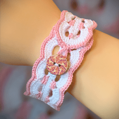 Pink Waves Bracelet - FREE Crochet Pattern