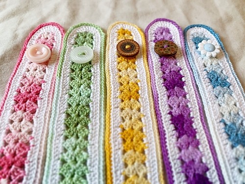 Crochet Jewelry Pattern - Learn to make a bracelet