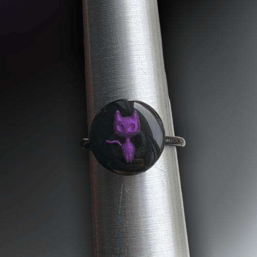 custom color cat ring black background