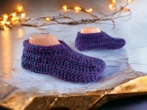 Easy to knit slippers with bulky yarn