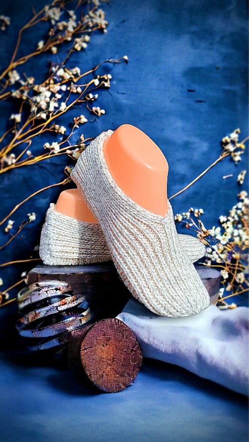 Easy to knit slippers - free knitting pattern