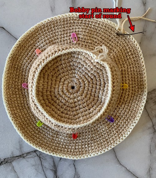 Using stitch markers for the sun hat