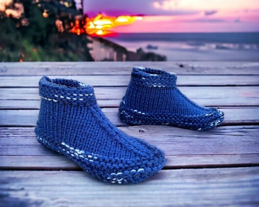 Adult Cuffed Bootie - Knit on Straight Needles with thick yarn