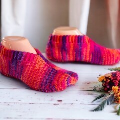 Snug Slip-on Knit Slippers - FREE Knitting Pattern