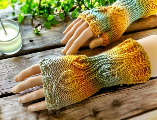 Autumn leaf half gloves - fingerless glove knitting pattern