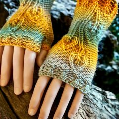 Autumn leaf half gloves - fingerless glove knitting pattern