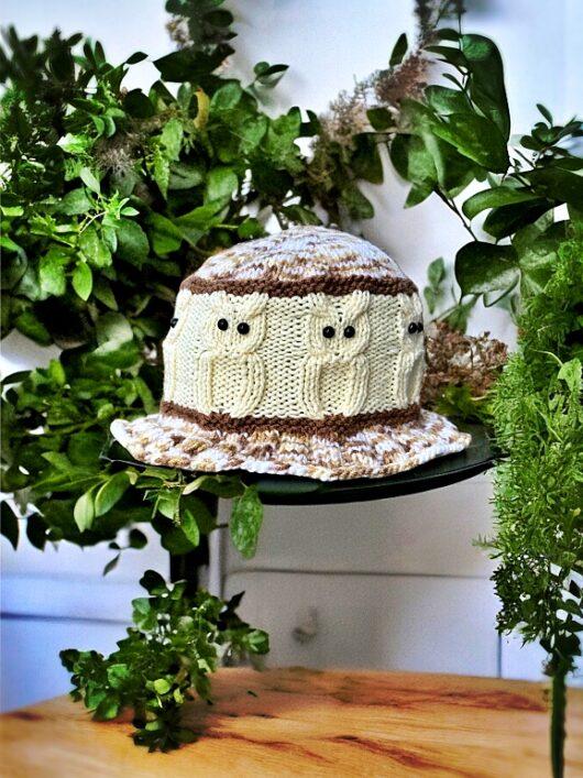 Owl bucket hat - free knitting pattern