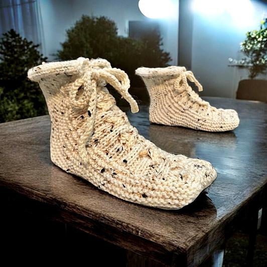 Knit Lace Up Slippers - FREE Knitting Pattern