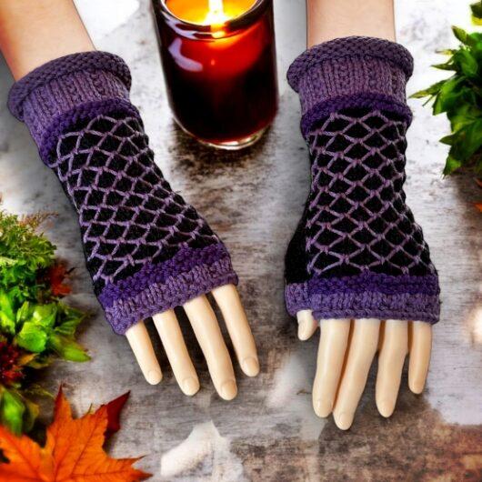 Free knitting pattern fingerless gloves, mitts, mittens, wrist warmers