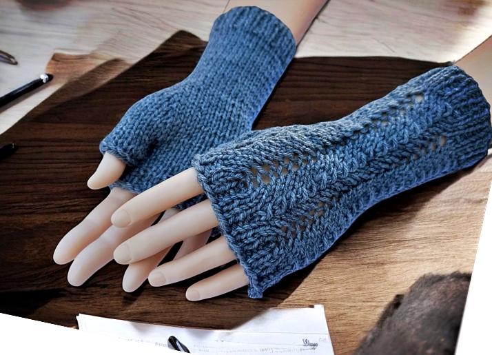 free knitting pattern fingerless gloves - zigzag elegance