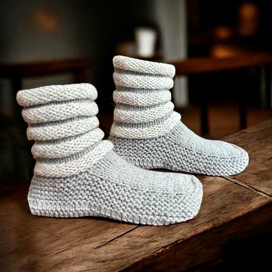 Flat Knit Slippers with a Puffy Cuff knitting pattern