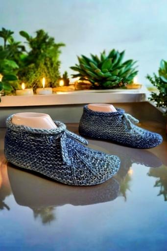 Knit slippers that stay on your feet