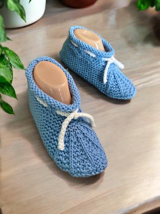 Knit slippers that stay on your feet