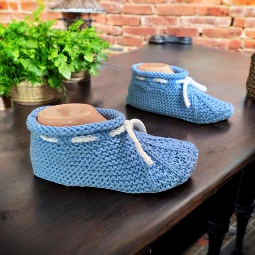 Knit slippers that stay on your feet