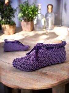 Knit slippers that stay on your feet