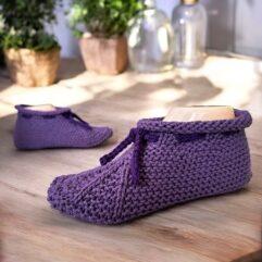 Knit slippers that stay on your feet