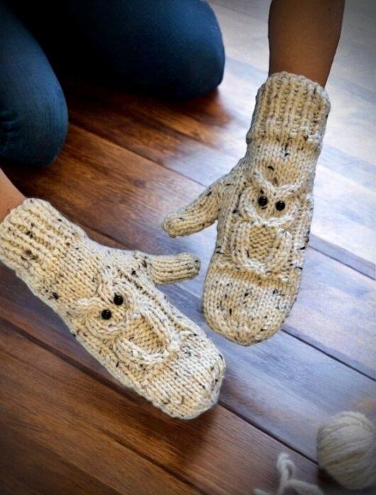 Knitted Owl Mittens - knit flat easy quick knitting pattern