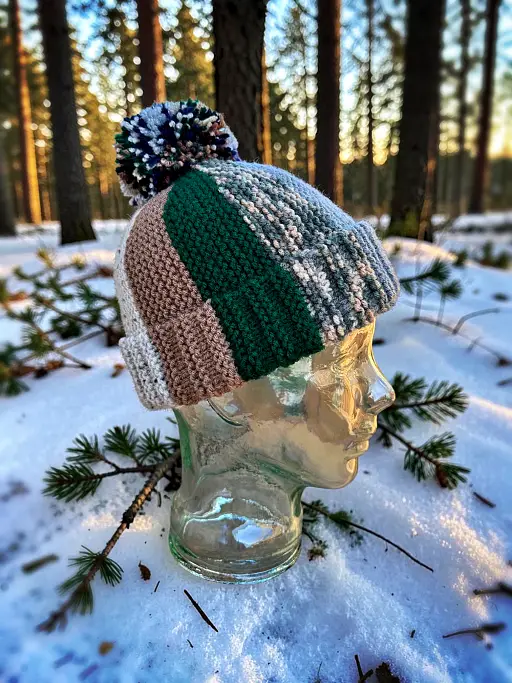 Warm handmade winter beanie knitting pattern