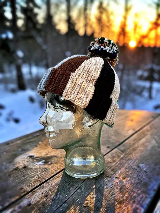 Free flat knit bobble beanie for adults